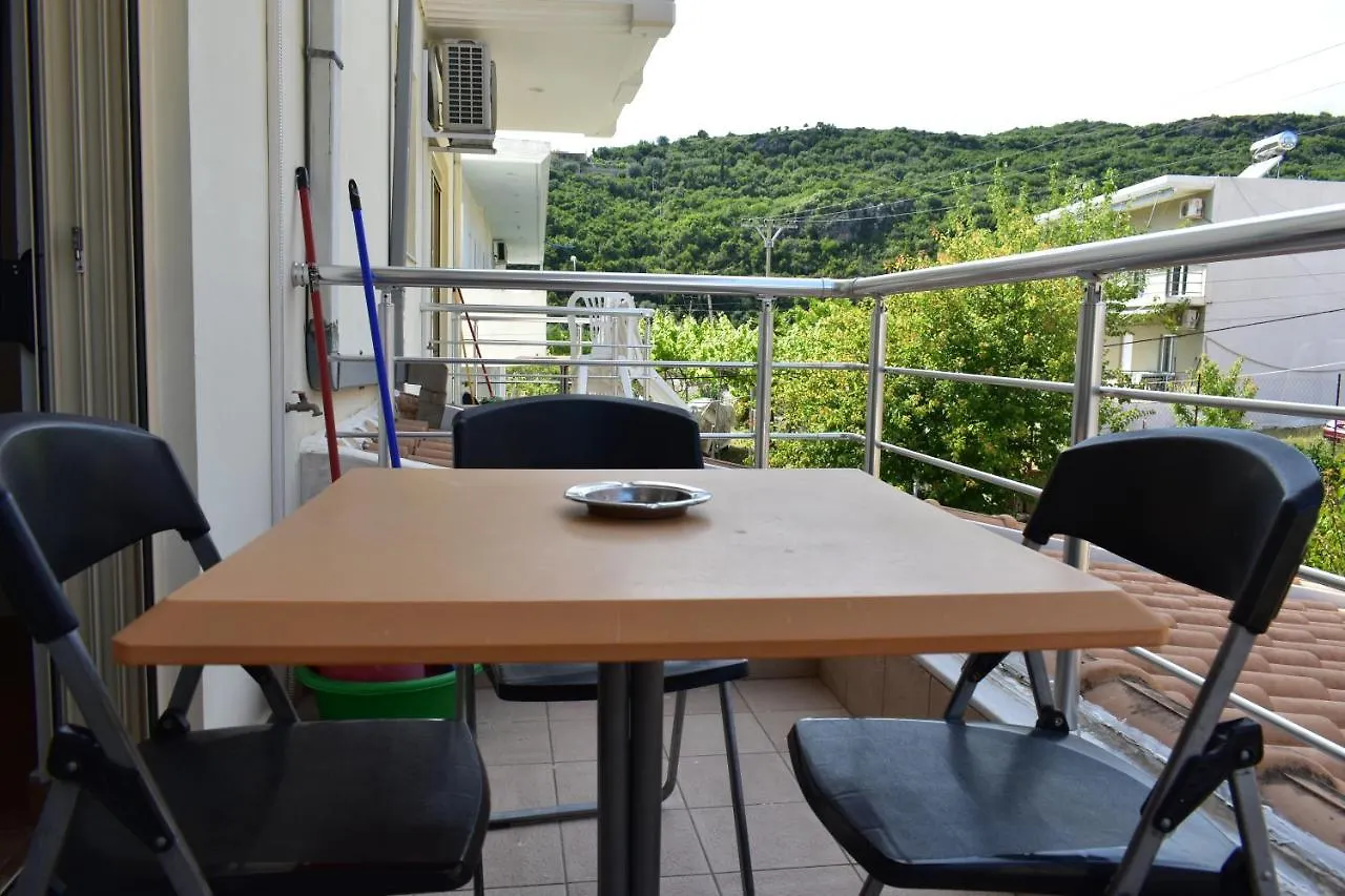 Antonis Hotel Himare Fshat