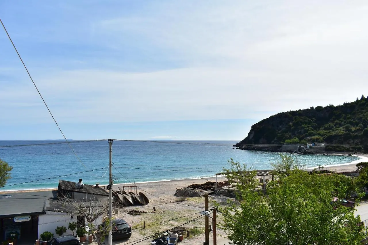 Antonis Hotel Himare Fshat